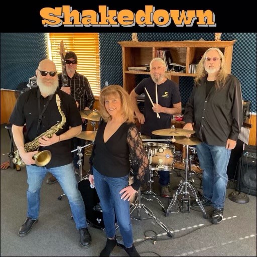 Live music by Shakedown